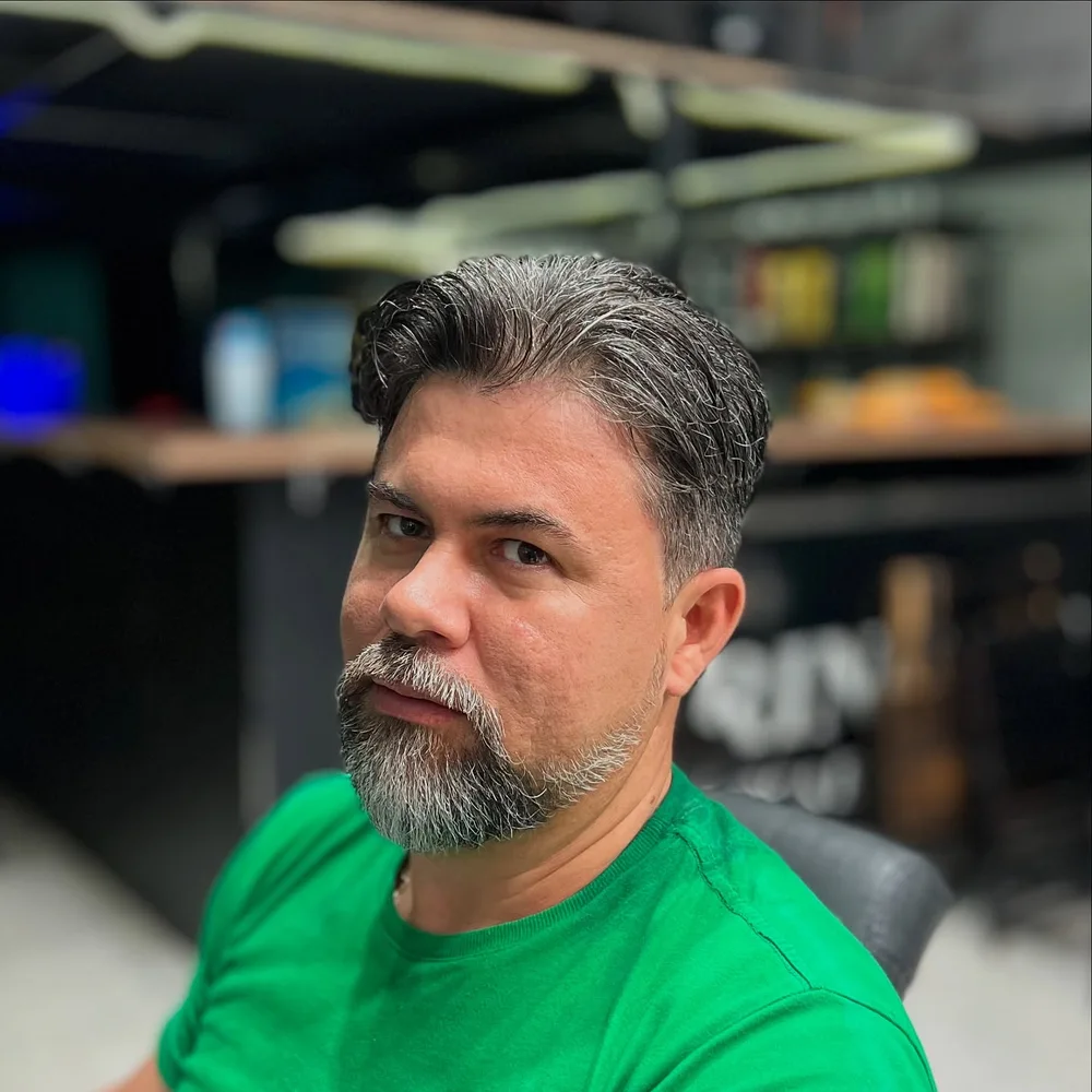 Cabelo e barba grisalhos finalizados na Gringo’s